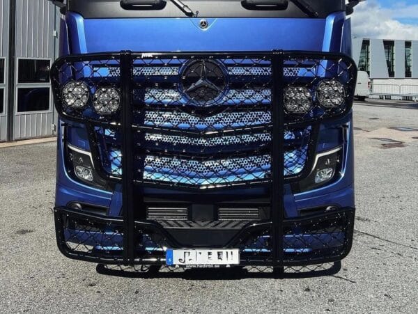 Bullbar Mercedes MP-5 Model X - Image 2